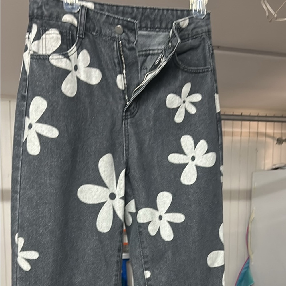 Schein brand size 8 wide leg jeans - Picture 3 of 3